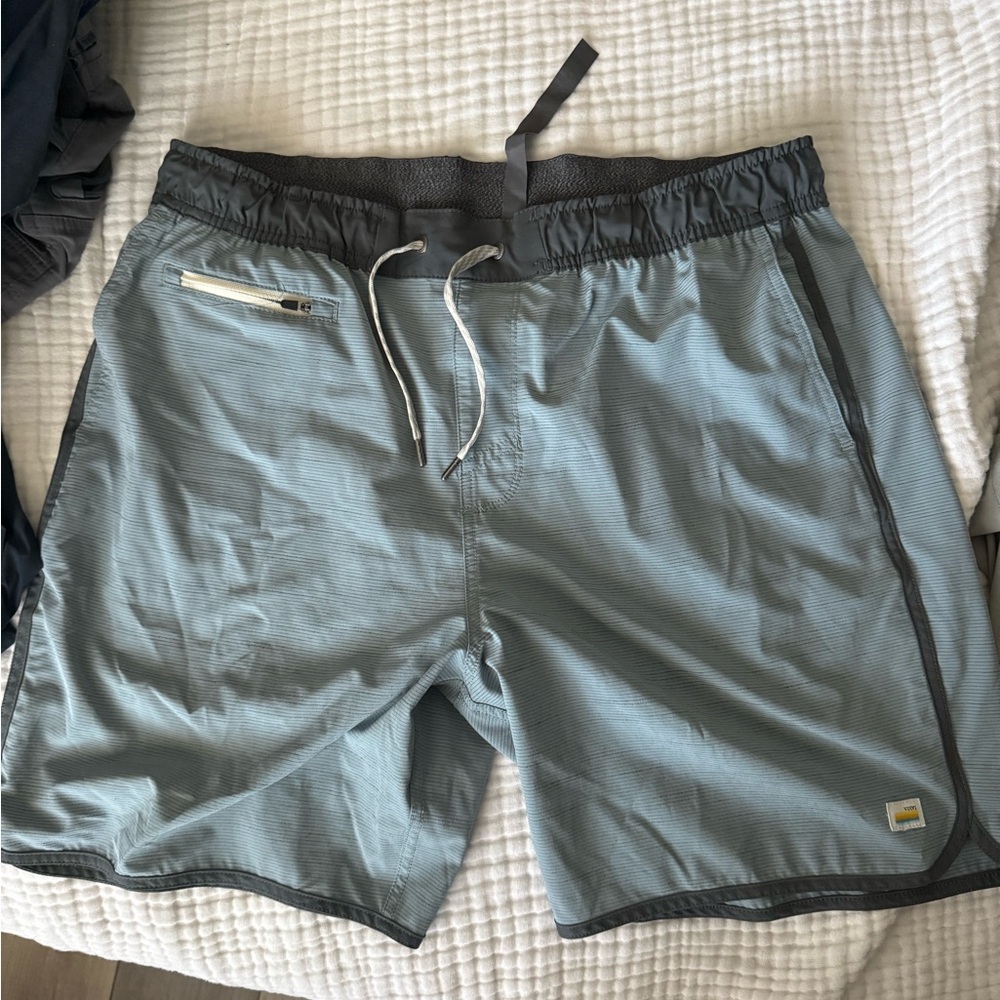 Vuori Banks Blue Gray Shorts Workout Extra Large XL